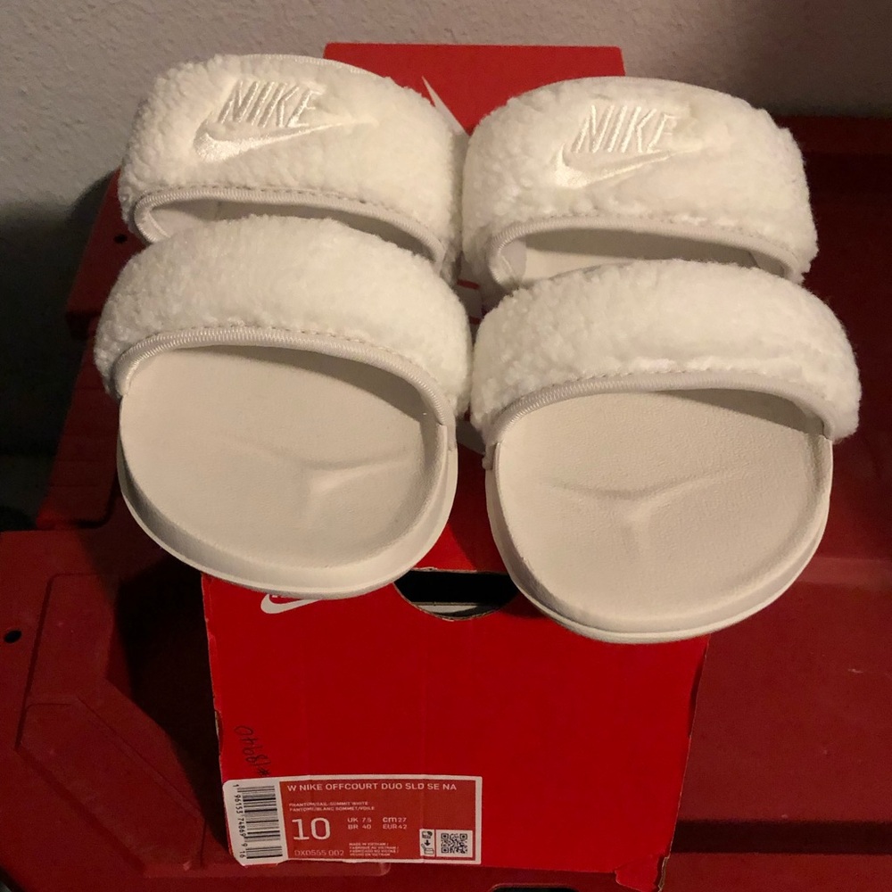 Nike Kids Fluffy White Slippers